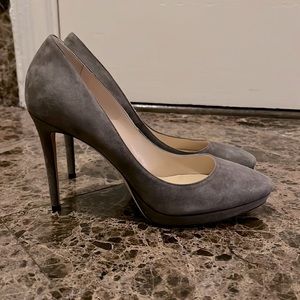 Jimmy Choo 38.5 Suede Gray Pumps